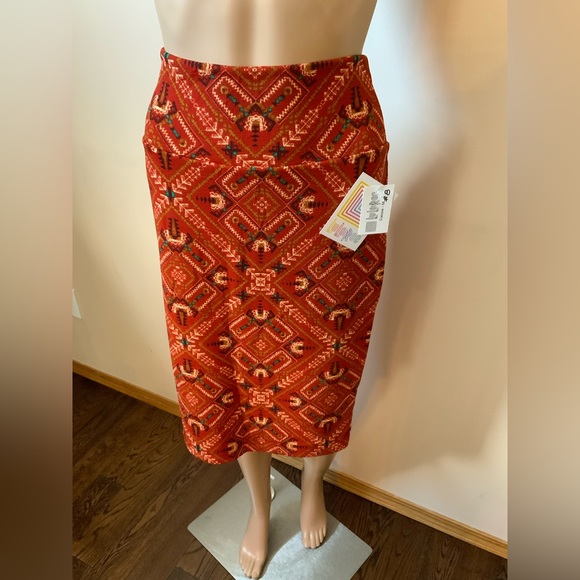 Lularoe - Picture 8 of 10